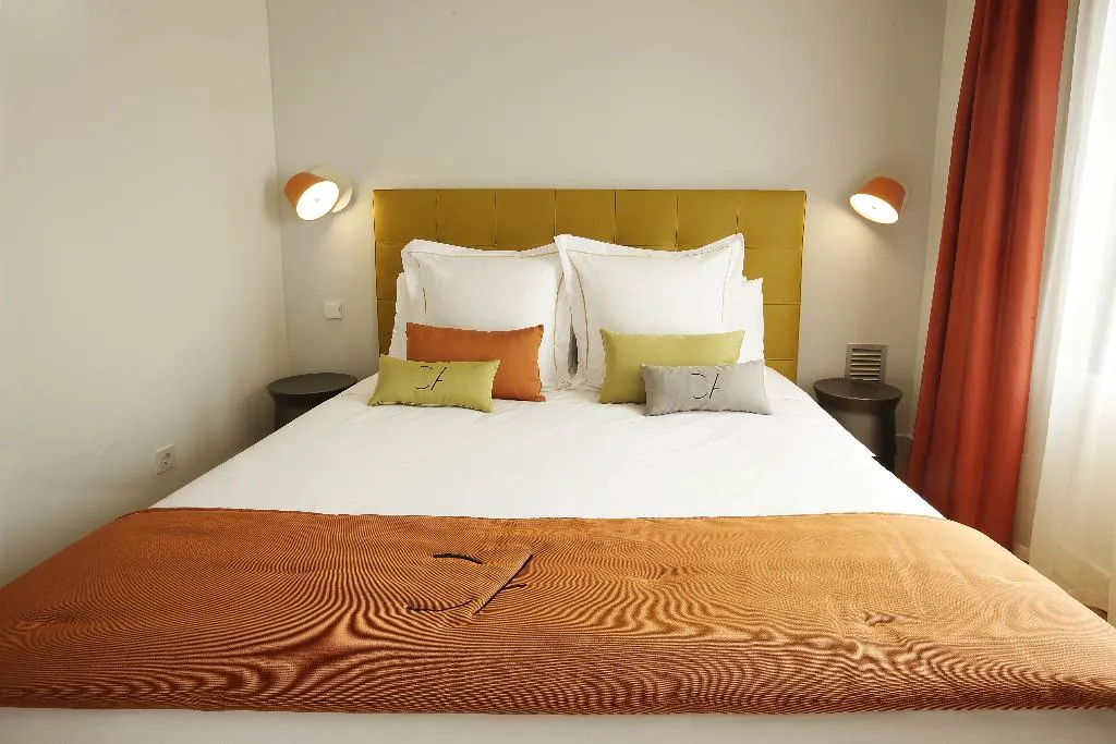 APARTMENT THREE BEDROOMS Room, Cosmo Apartments Rambla de Catalunya, Barcelona