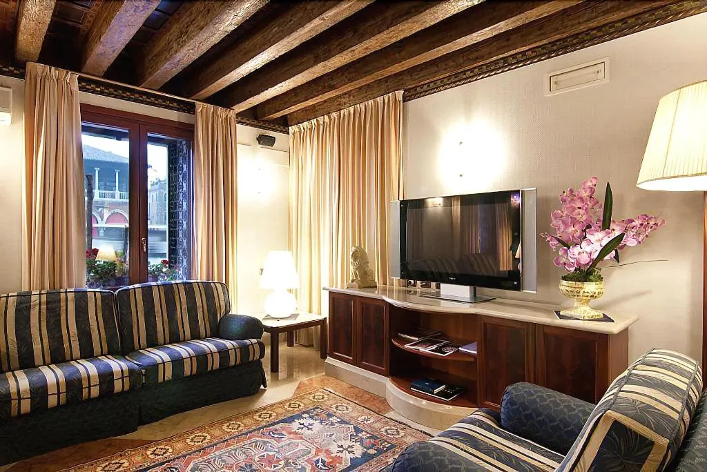 Lobby, Foscari Palace, Venice