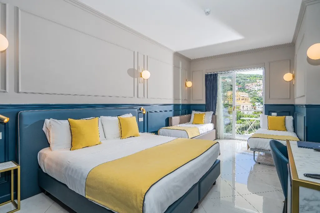 Room EXECUTIVE SEA VIEW Room, Mary Hotel, Naples