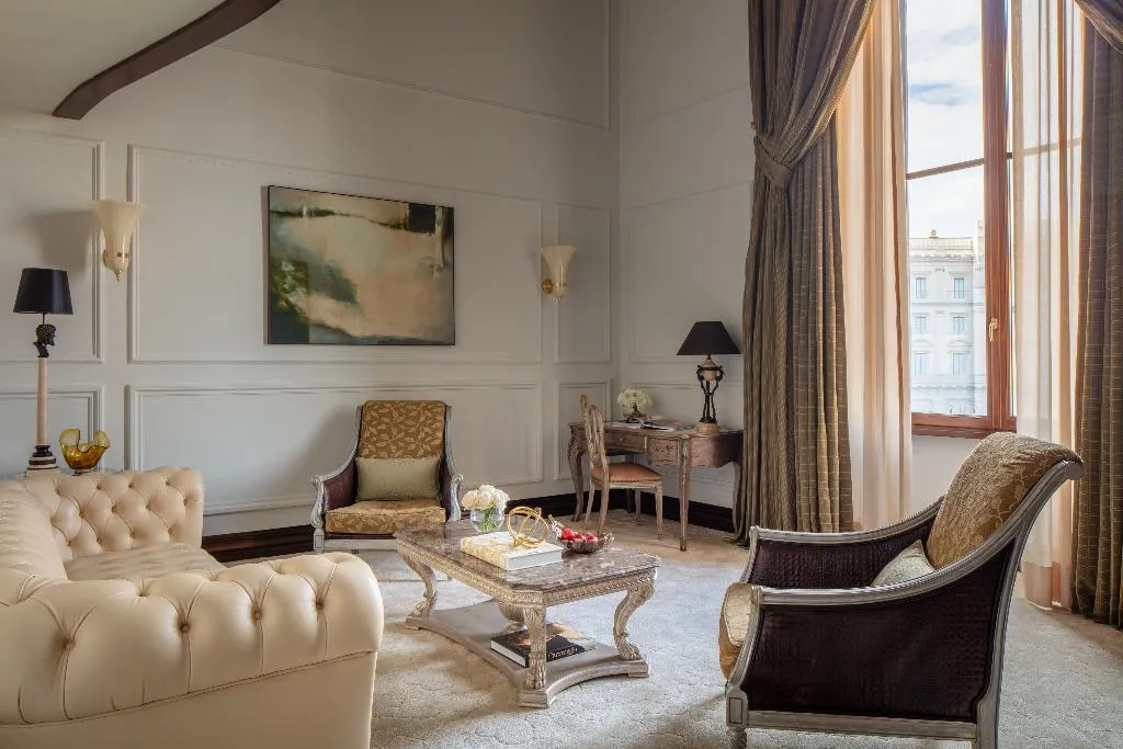SUITE WITH VIEWS Room, Anantara Palazzo Naiadi Rome Hotel, Rome