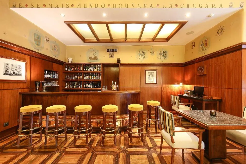 Bar, Hotel Britania Art Deco, Lisbon