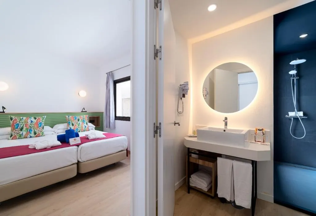 FAMILY ROOM TWO BEDROOMS Room, Costa Calero Thalasso& Spa, Lanzarote