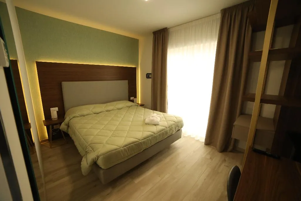 DOUBLE STANDARD Room, 8 Room Hotel, Catania