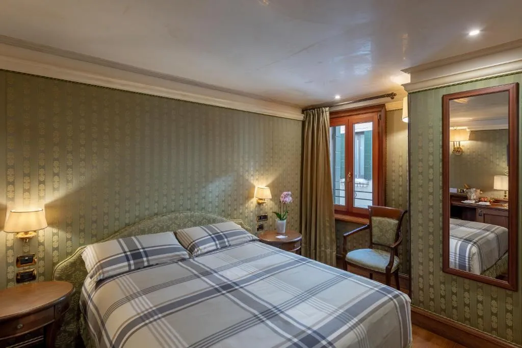 DOUBLE ANNEX Room, Hotel Montecarlo, Venice