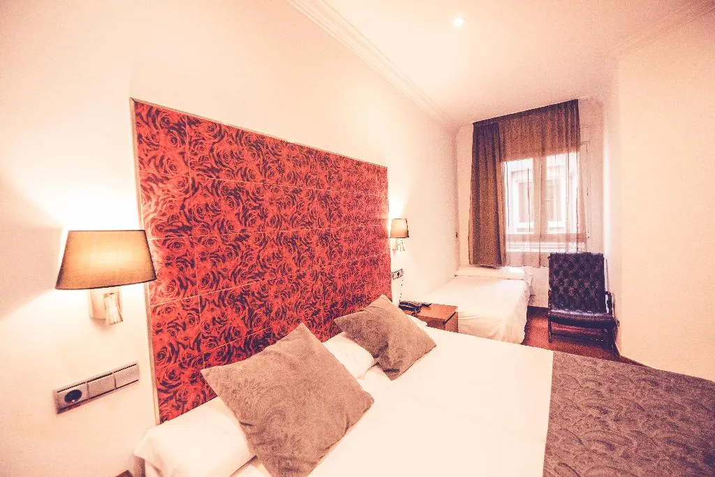 TRIPLE STANDARD Room, Hostal Sol Los Angeles, Madrid