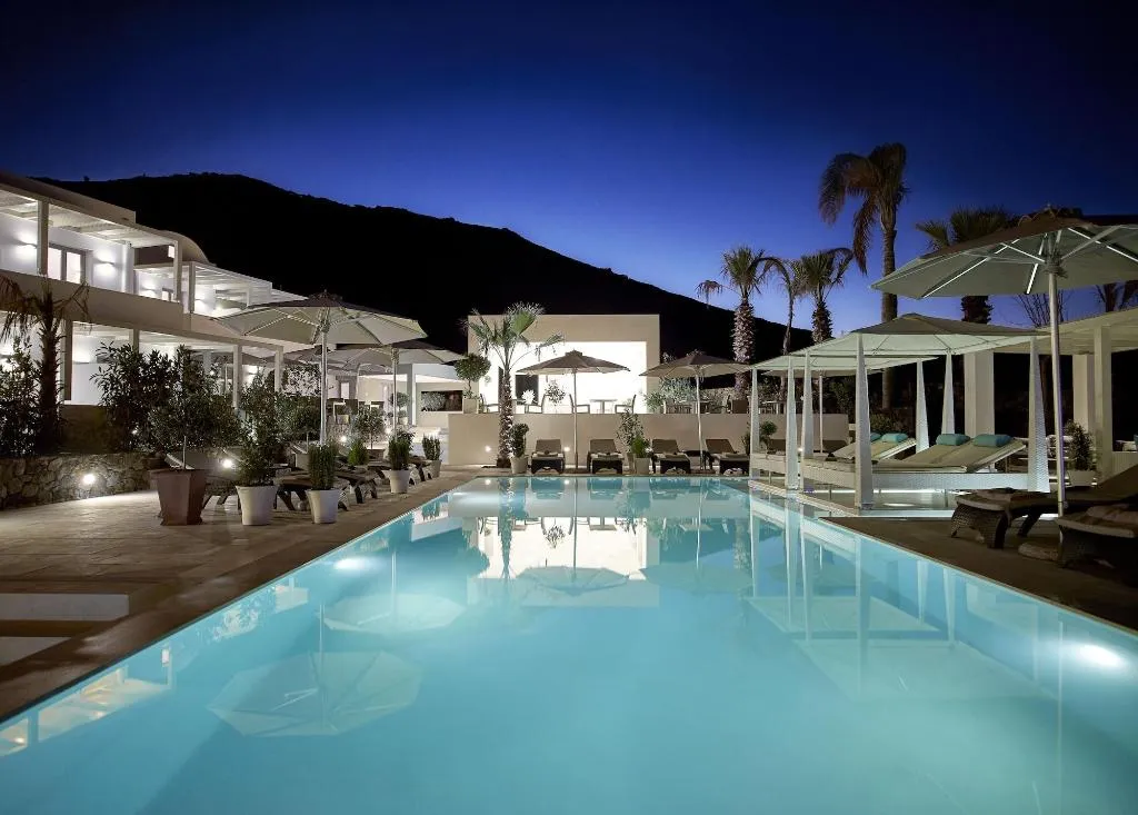 Sports and Entertainment, Aurora Santorini, Santorini