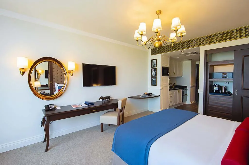 STUDIO PREMIER Room, Dukes The Palm Dubai Hotel, Dubai