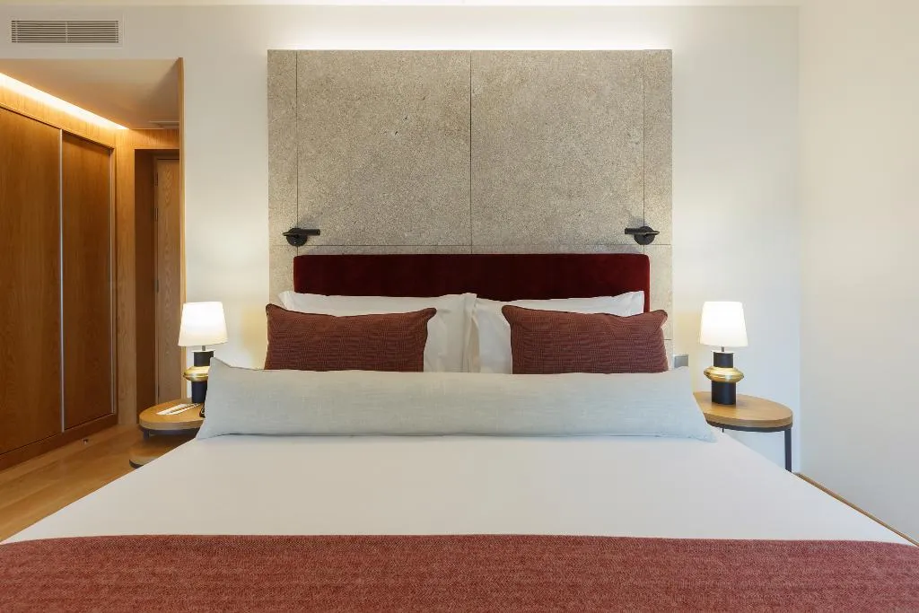 DOUBLE CLASSIC GARDEN VIEW Room, Neya Porto Hotel, Porto