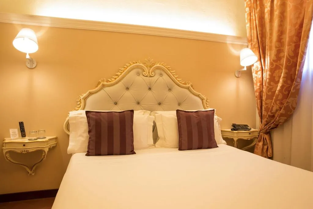 DOUBLE QUEEN SIZE BED Room, Art Hotel Villa Agape, Florence
