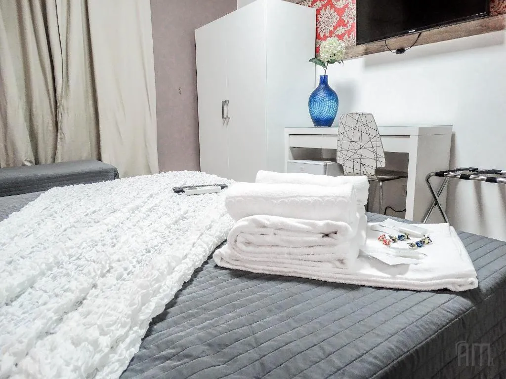 Room, Magic Door Rome, Naples