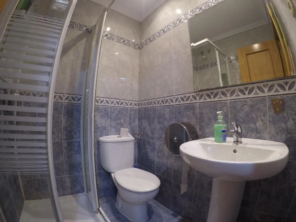 Bed in dormitory CAPACITY 6 Room, Hostel RC Miguel Angel, Madrid