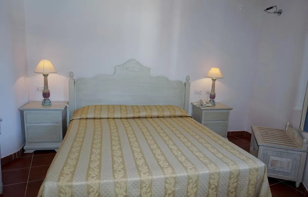 Double or Twin STANDARD Room, Monti di Mola, Olbia