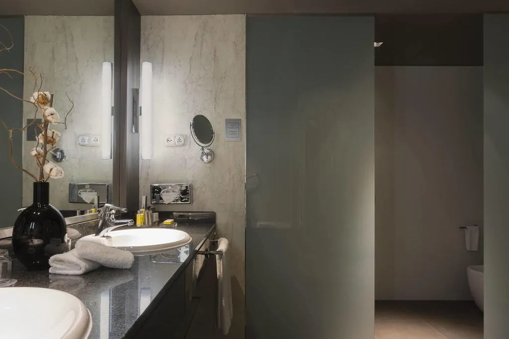 Room, Marriott Hotel Madrid Auditorium, Madrid