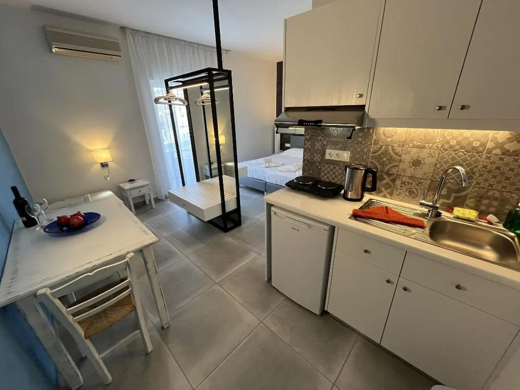Room, Niriides Hotel, Crete