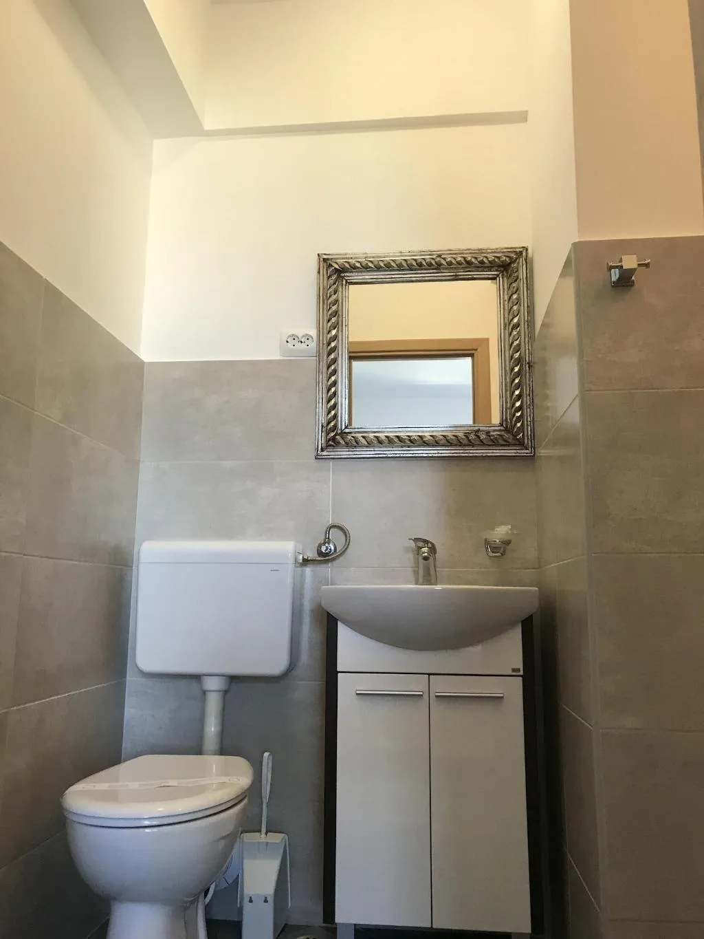 Room, Pink Inn, Split