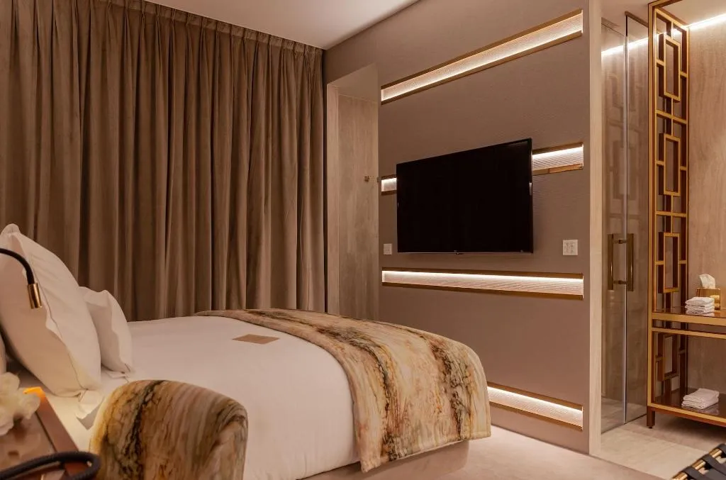Room, Wine & Books Lisboa - Wbl, Lisbon