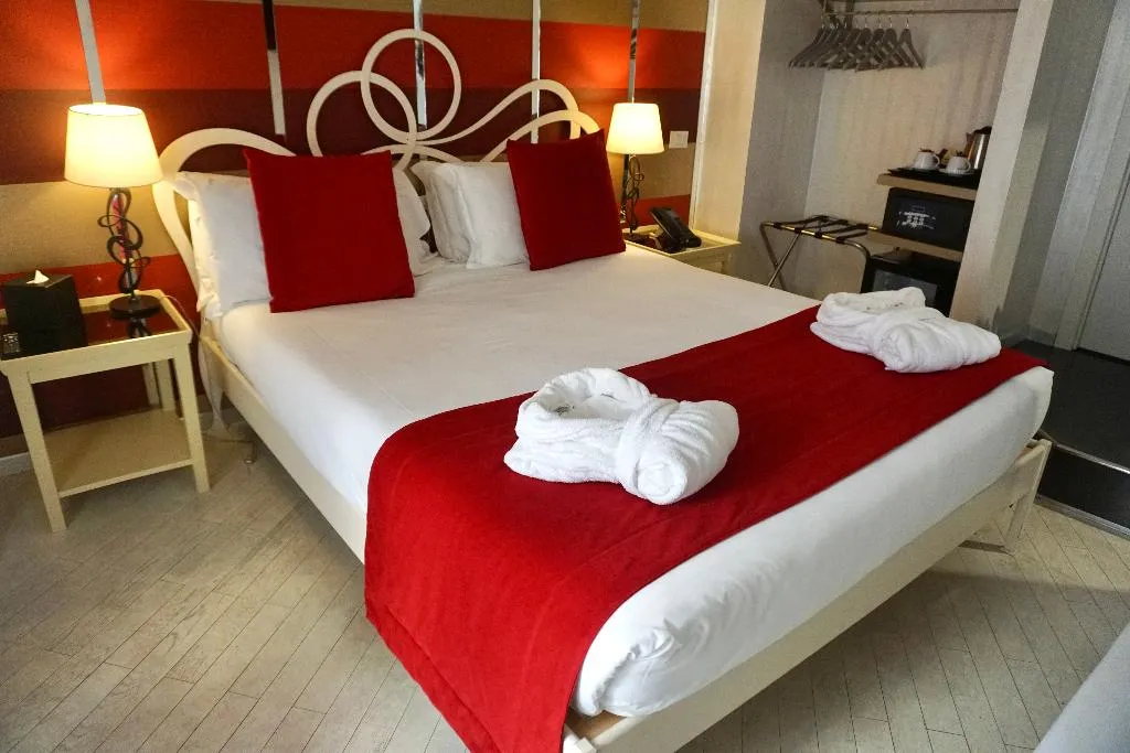 FAMILY ROOM CLASSIC Room, Caravita, Rome