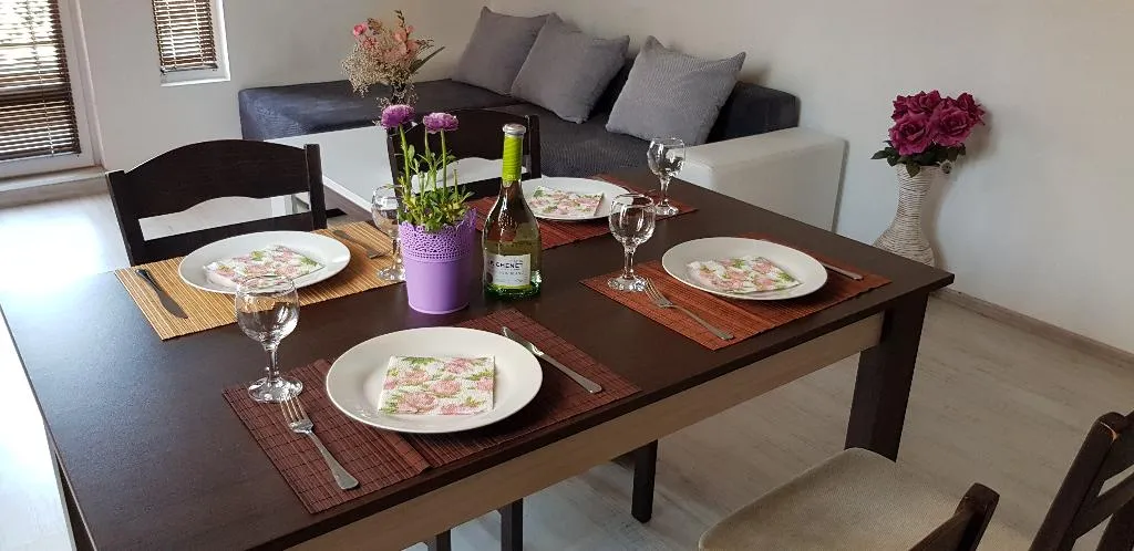 APARTMENT TWO BEDROOMS Room, Vintegra, Bourgas
