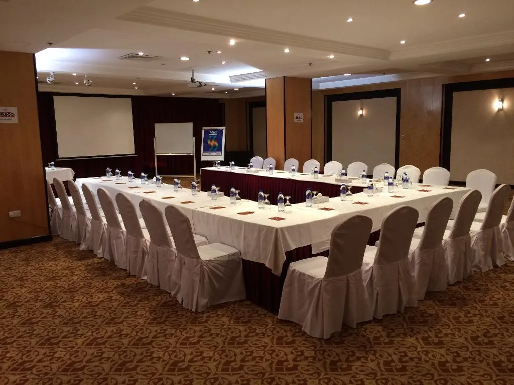 Restaurant, London Suites Hotel, Dubai