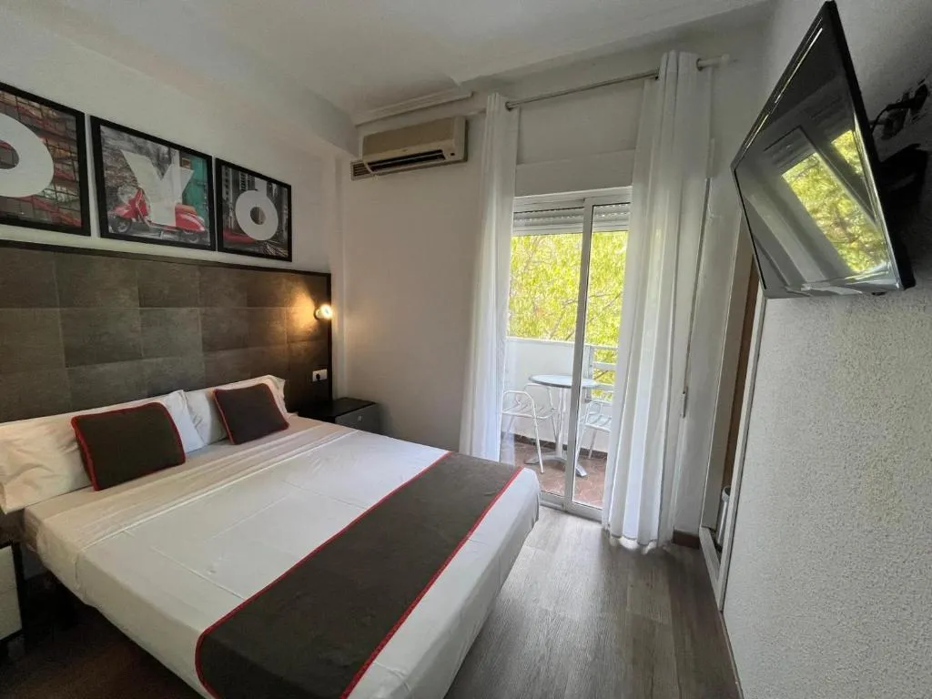 DOUBLE STANDARD Room, Hello Feria, Madrid