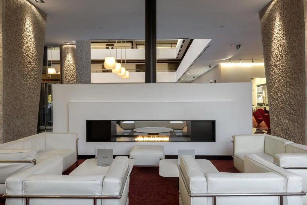 Lobby, Hilton Madrid Airport, Madrid