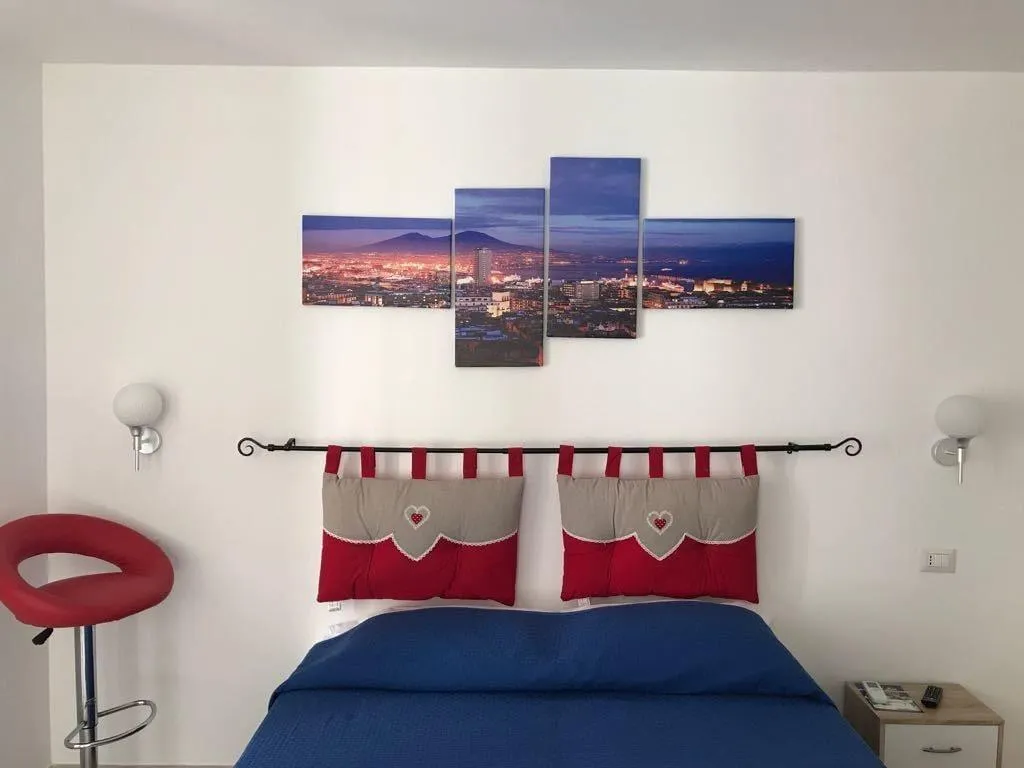 Room, Sorrento Deluxe B B, Naples