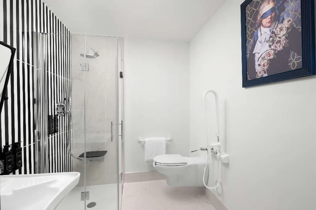 Double or Twin Accessible KING SIZE BED Room, Anglo American Hotel Florence, Curio Collection, Florence