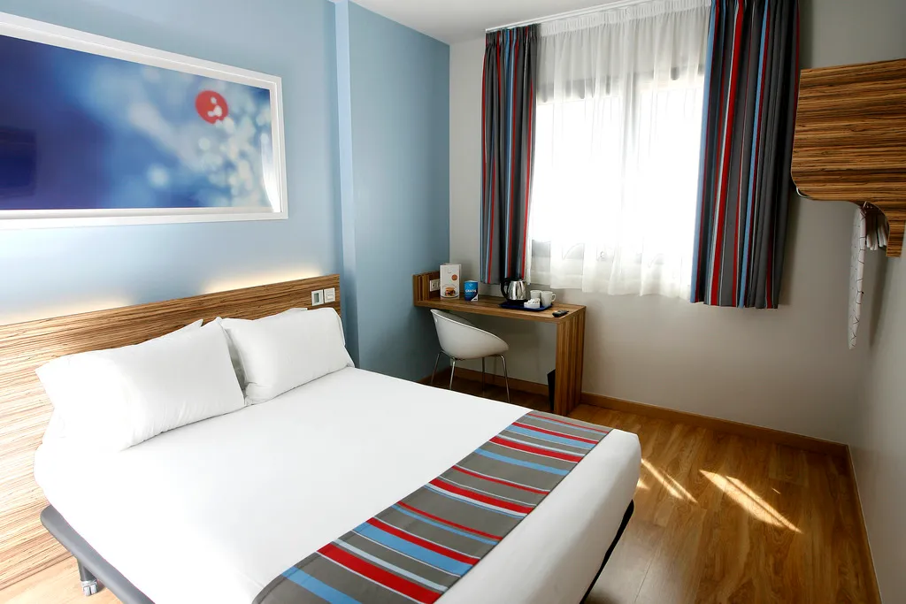DOUBLE STANDARD Room, Travelodge Madrid Metropolitano, Madrid