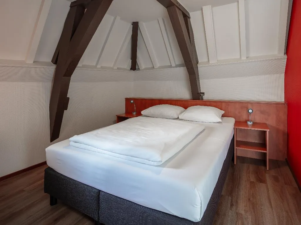 APARTMENT STANDARD Room, A-train, Amsterdam