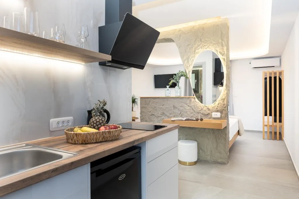 SUITE DELUXE WITH TERRACE Room, Axopetra Boutique Hotel, Mykonos
