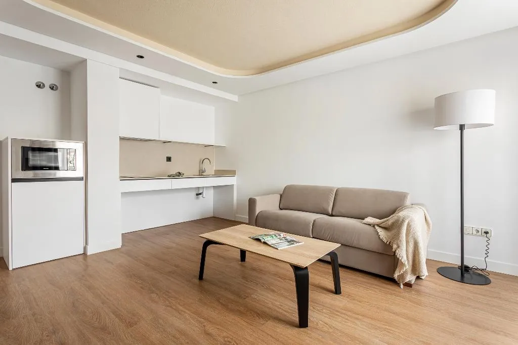 APARTMENT ONE BEDROOM Room, B48 Valencia Feria, Valencia