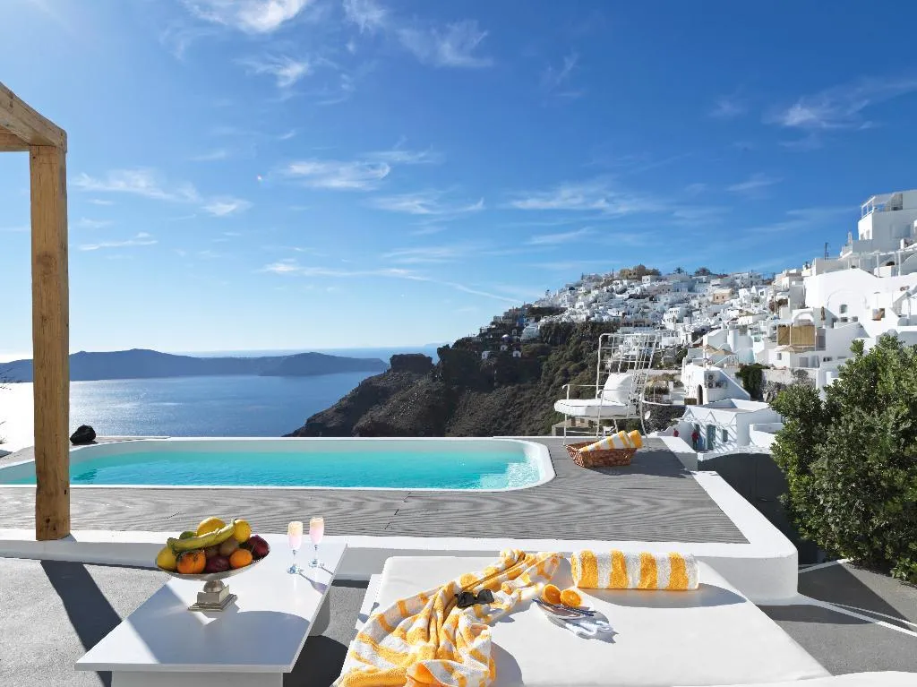 CAVE SEA VIEW Room, Katikies Chromata Santorini - The Leading Hotels, Santorini