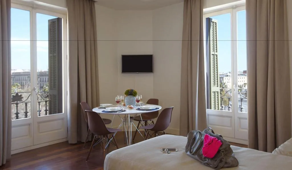 FAMILY ROOM STANDARD Room, Duquesa Suites, Barcelona