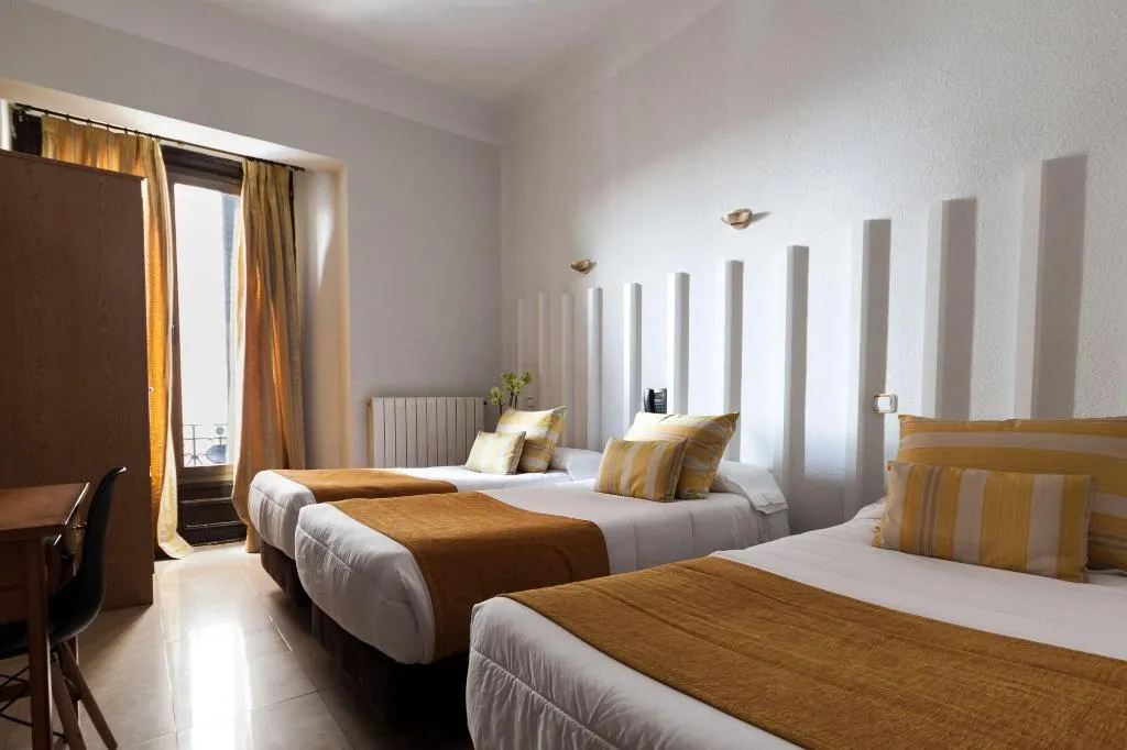 Room, Josefina Hostal, Madrid