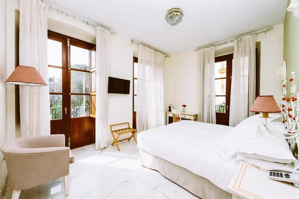 DOUBLE SUPERIOR Room, Basic  Hotel Doña Manuela, Seville
