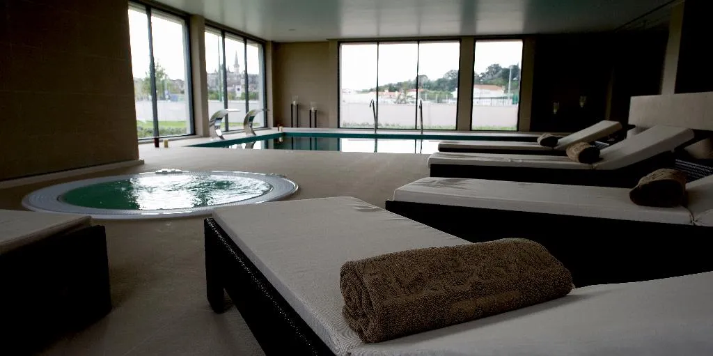 Sports and Entertainment, Villa Batalha, Porto