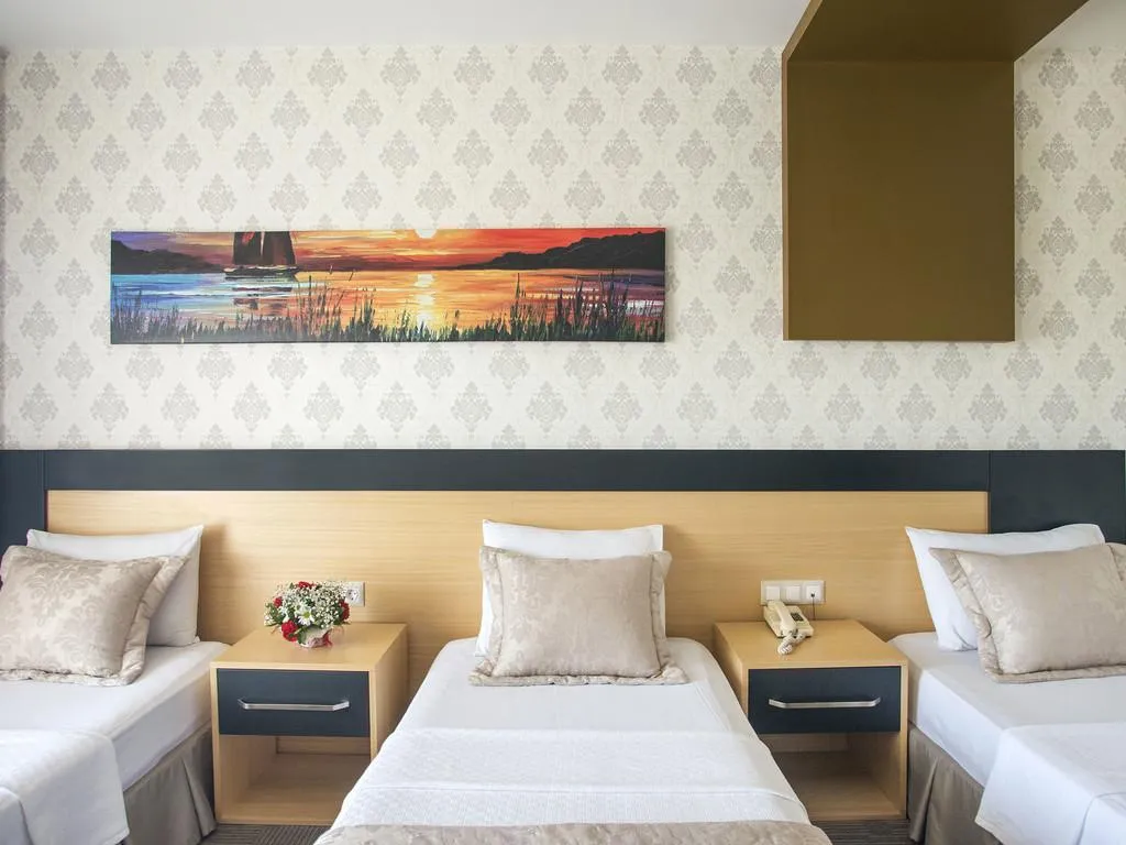 TRIPLE STANDARD Room, Berksoy Hotel, Izmir
