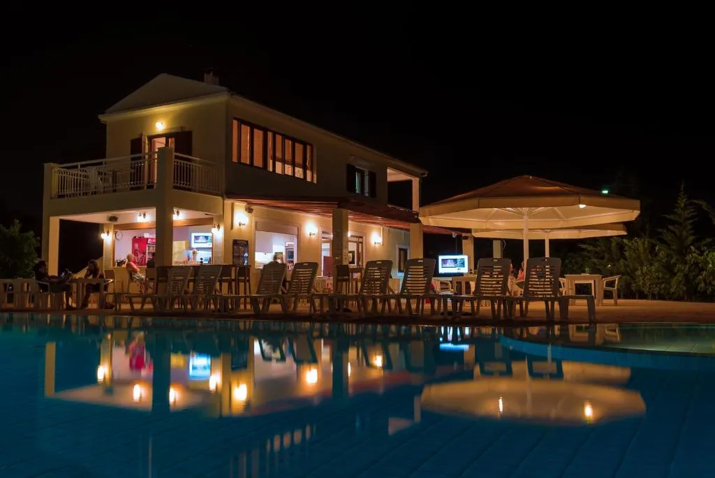 Bar, Yianetta Hotel Apartments, Corfu