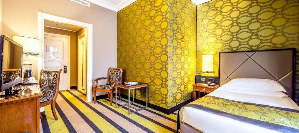Room, Grand Visconti Palace, Milan