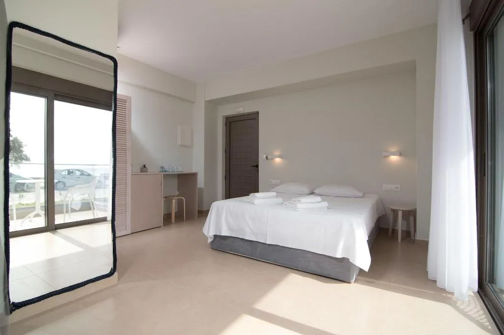 Room, Blue Horizon, Crete