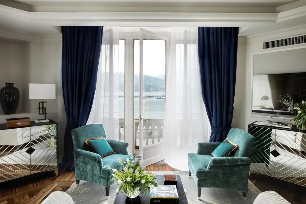 JUNIOR SUITE LAKE VIEW Room, Palazzo Venezia, Milan