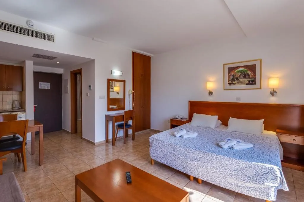 SINGLE LAND VIEW Room, Tetyk Hotel Apts, Cyprus