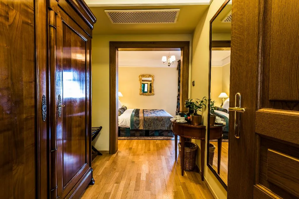 Double or Twin DELUXE Room, Golden Well, Prague
