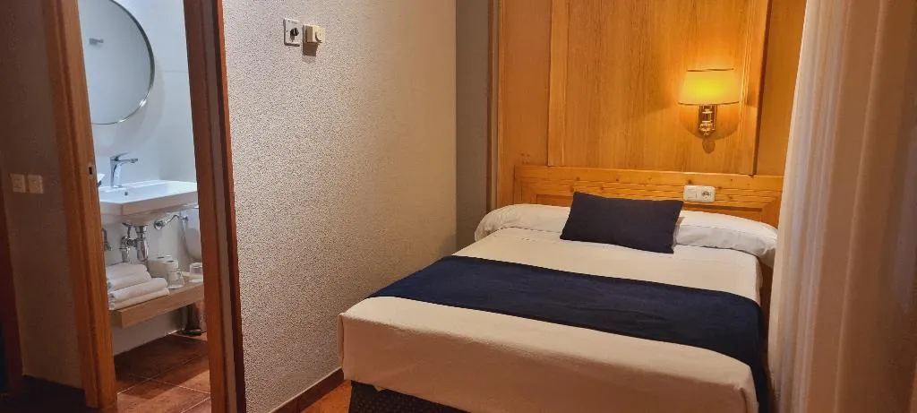 SINGLE STANDARD Room, Hotel Real de Toledo, Madrid