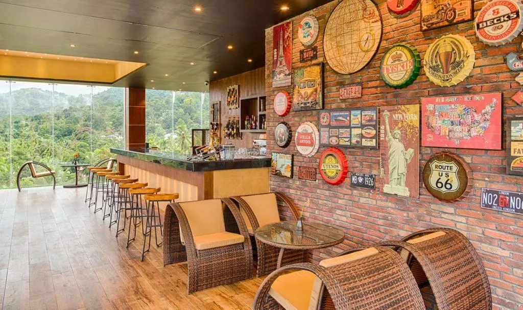 Bar, The Golden Crown Hotel, Colombo