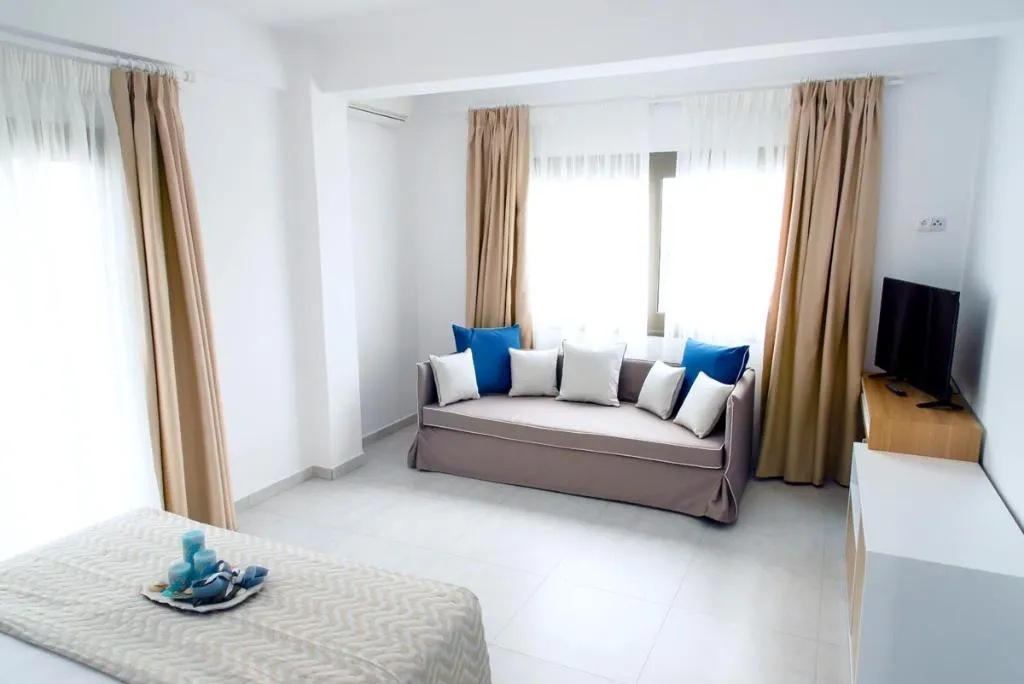 JUNIOR SUITE POOL VIEW Room, Stavros Beach Hotel Resort, Thessaloniki