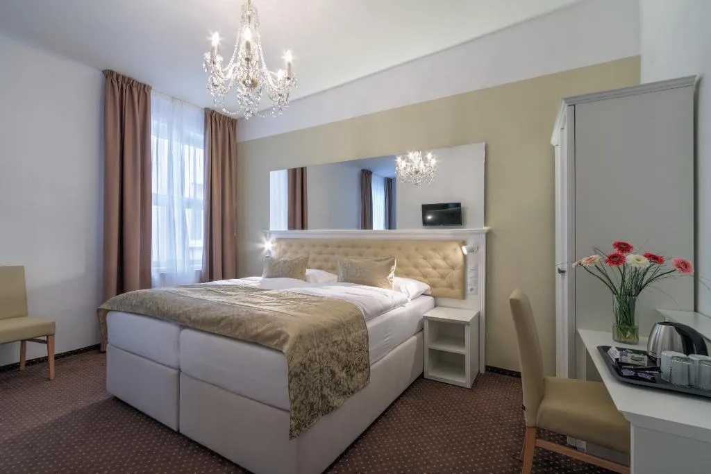 Double or Twin STANDARD Room, Taurus, Prague