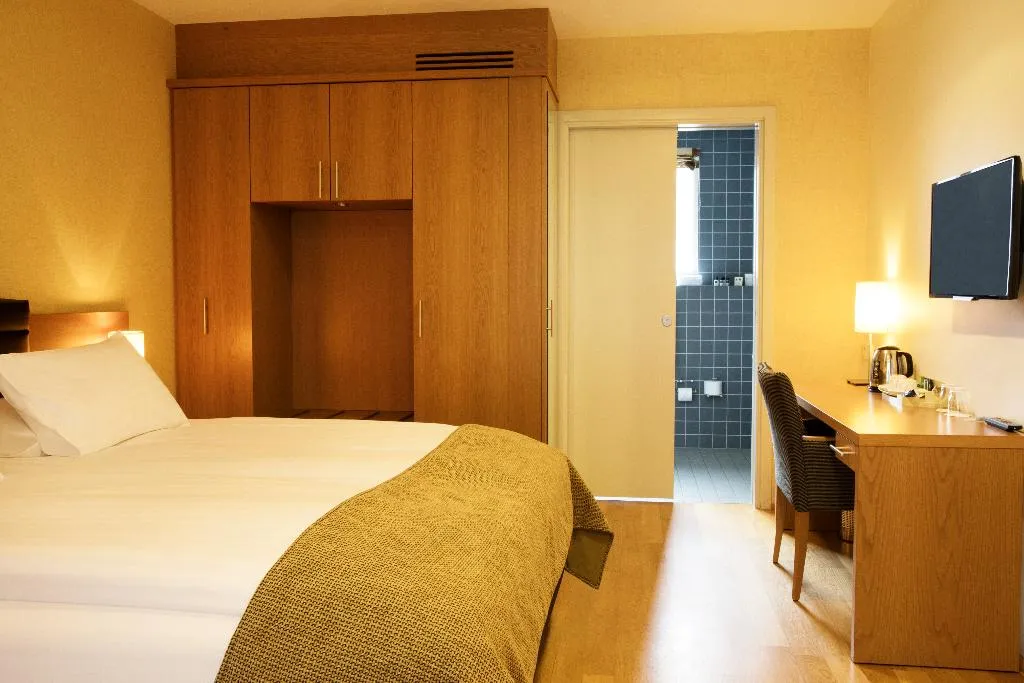 Double or Twin STANDARD Room, TOP CityLine Hotel Reykjavik Centrum, Reykjavik