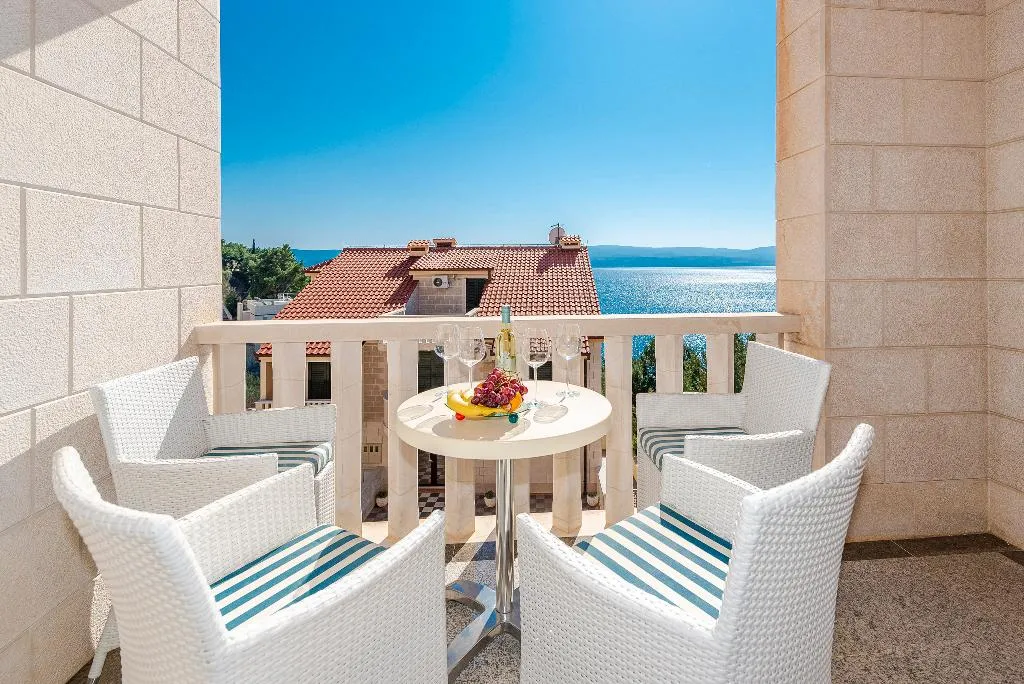 APARTMENT SEA VIEW WITH BALCONY Room, Villa Miramar, Split