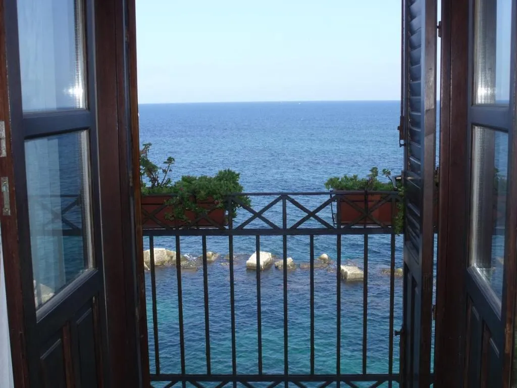 Room, Albergo Domus Mariae, Catania
